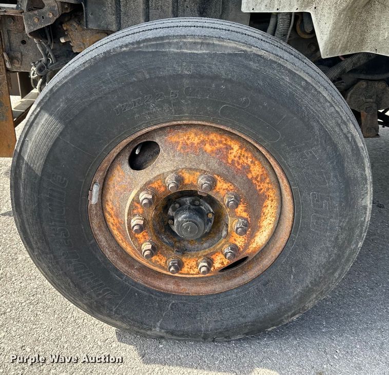 image for item DQ6380 2009 International 7300 dump truck