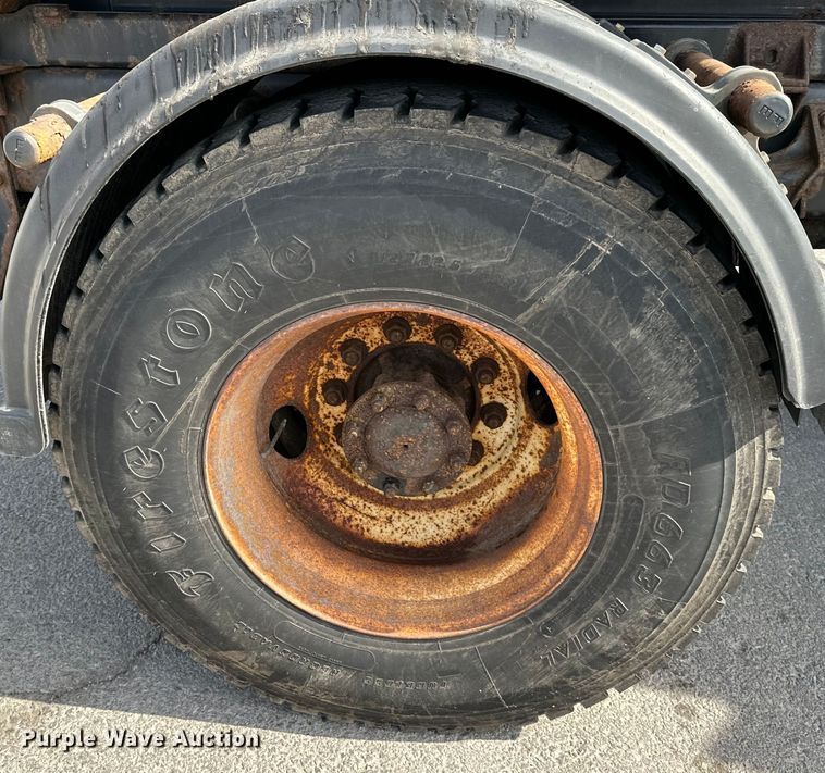 image for item DQ6380 2009 International 7300 dump truck