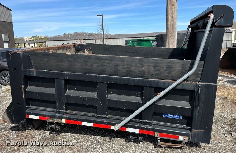 image for item DQ6380 2009 International 7300 dump truck