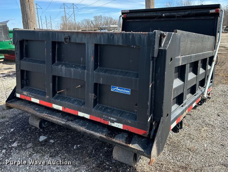 image for item DQ6380 2009 International 7300 dump truck