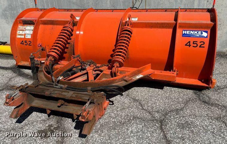 image for item DQ6380 2009 International 7300 dump truck