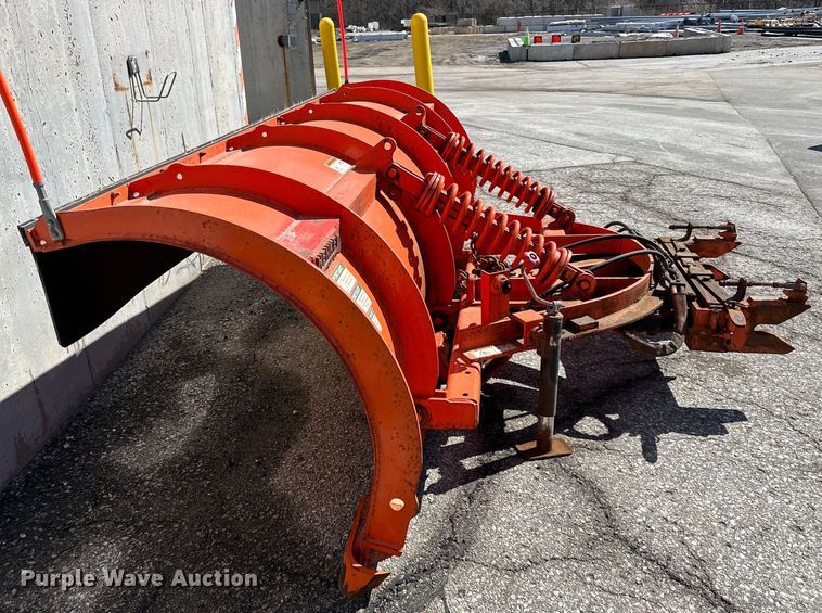 image for item DQ6380 2009 International 7300 dump truck