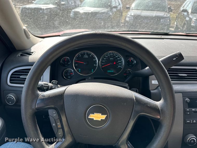 image for item DQ6389 2013 Chevrolet Tahoe SUV