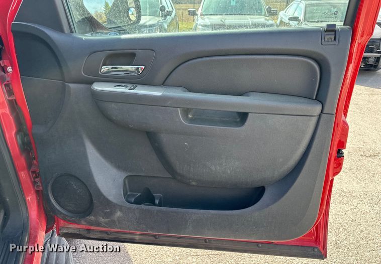 image for item DQ6389 2013 Chevrolet Tahoe SUV