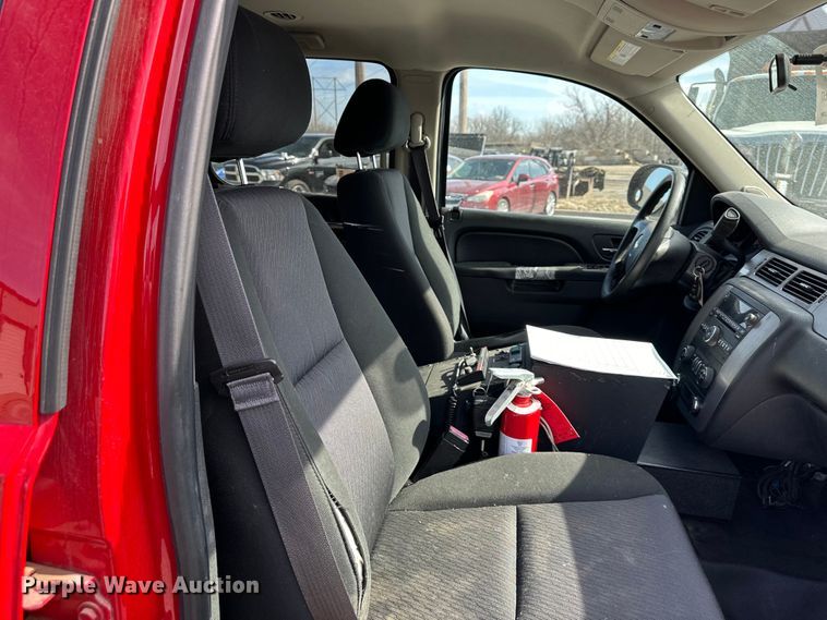 image for item DQ6389 2013 Chevrolet Tahoe SUV