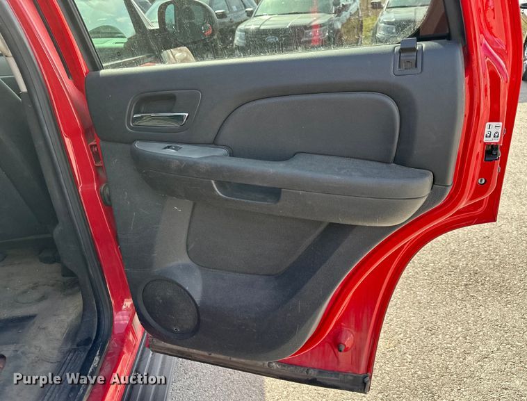 image for item DQ6389 2013 Chevrolet Tahoe SUV