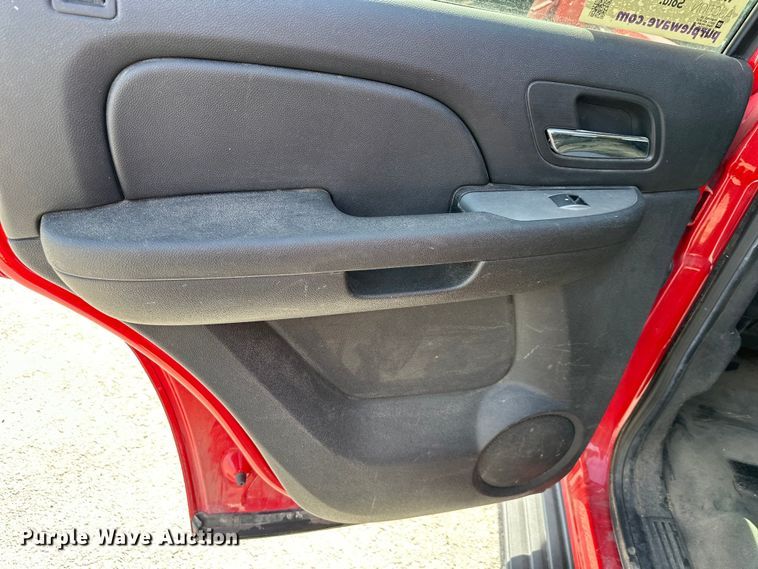 image for item DQ6389 2013 Chevrolet Tahoe SUV