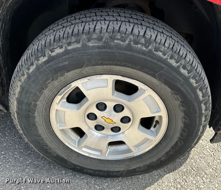 image for item DQ6389 2013 Chevrolet Tahoe SUV