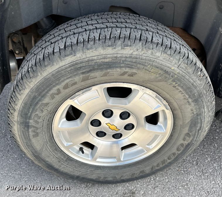 image for item DQ6389 2013 Chevrolet Tahoe SUV