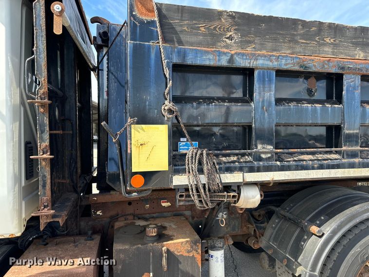 image for item DQ6391 2009 International  WorkStar 7300 dump truck