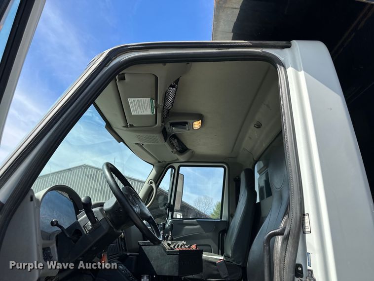 image for item DQ6391 2009 International  WorkStar 7300 dump truck