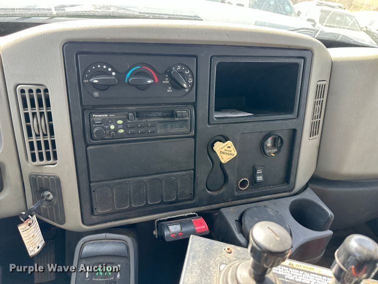 image for item DQ6391 2009 International  WorkStar 7300 dump truck