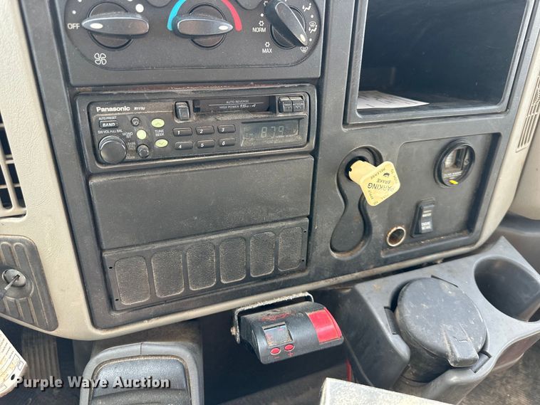 image for item DQ6391 2009 International  WorkStar 7300 dump truck