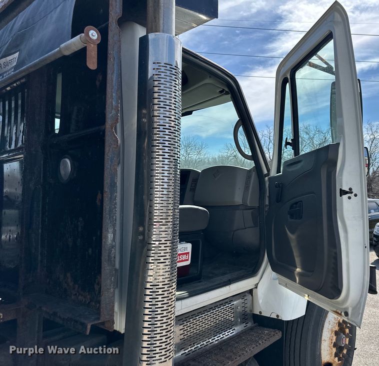 image for item DQ6391 2009 International  WorkStar 7300 dump truck