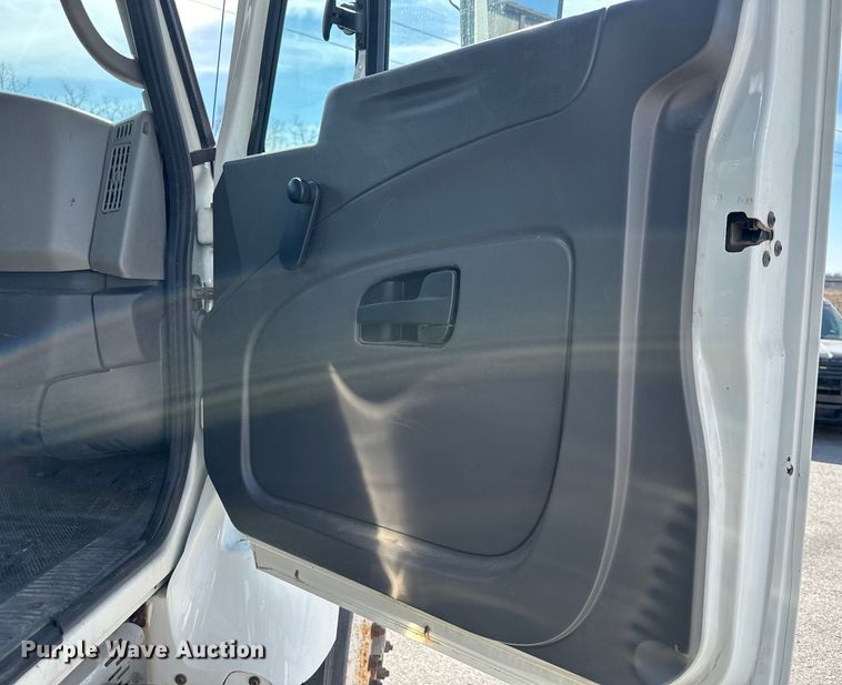 image for item DQ6391 2009 International  WorkStar 7300 dump truck