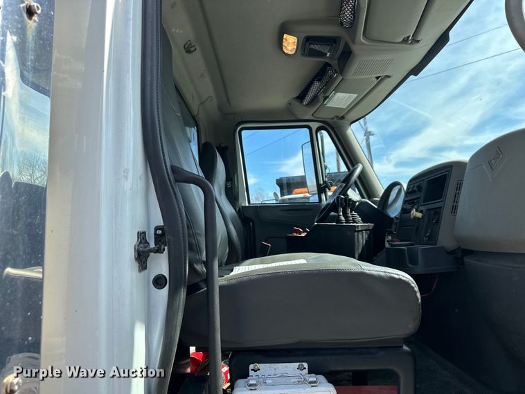 image for item DQ6391 2009 International  WorkStar 7300 dump truck