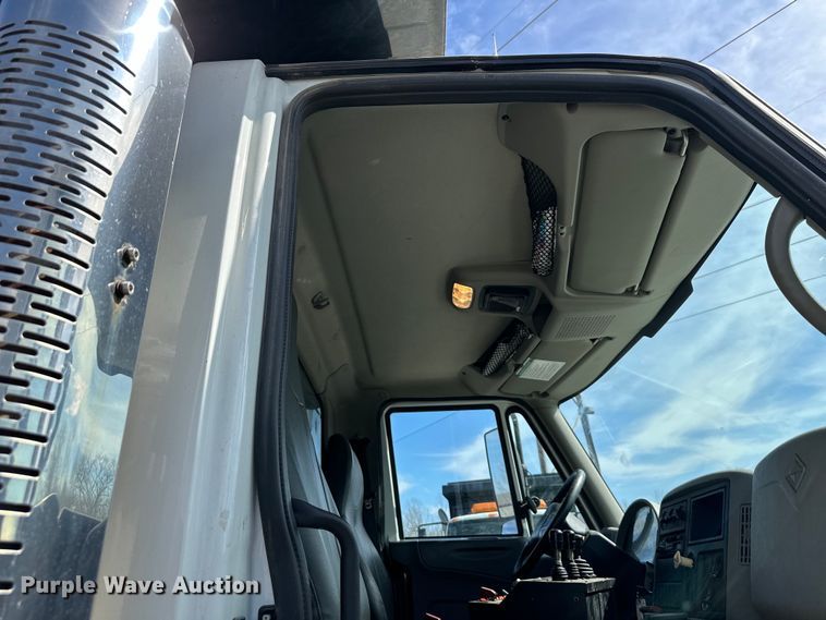 image for item DQ6391 2009 International  WorkStar 7300 dump truck