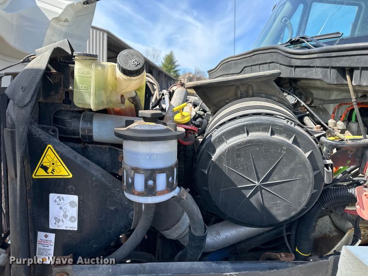 image for item DQ6391 2009 International  WorkStar 7300 dump truck