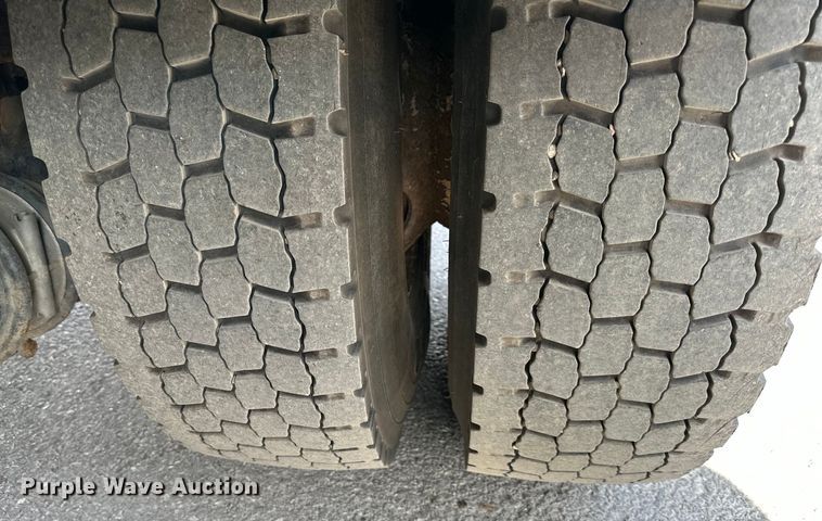 image for item DQ6391 2009 International  WorkStar 7300 dump truck