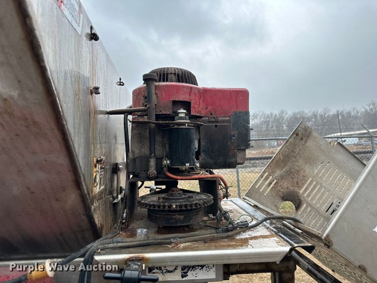 image for item DQ6402 Henderson  salt spreader 