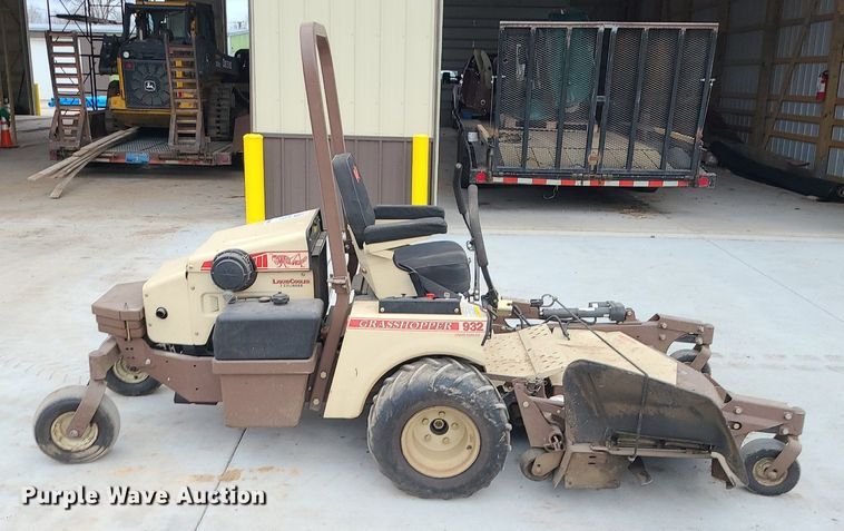 image for item DR7869 Grasshopper  922 ZTR lawn mower