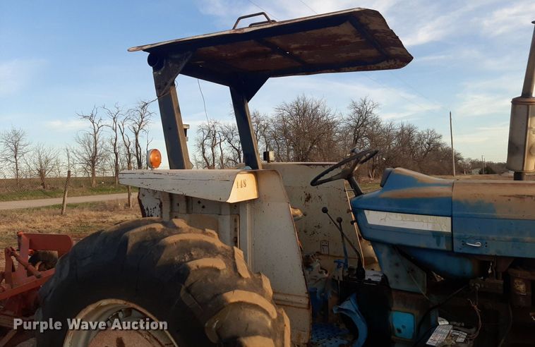 image for item DV9893 Ford  5900 tractor