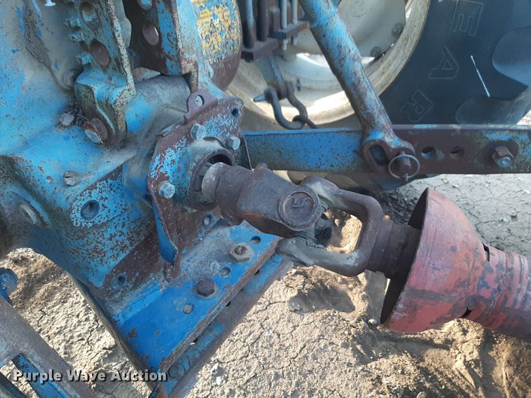 image for item DV9893 Ford  5900 tractor