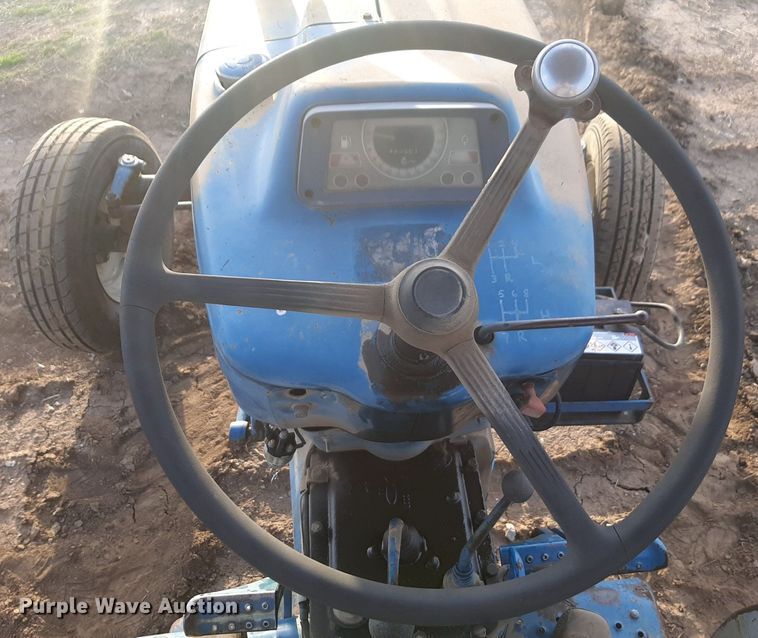 image for item DV9893 Ford  5900 tractor