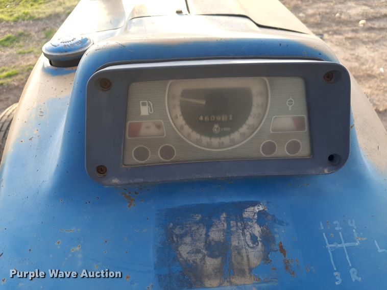 image for item DV9893 Ford  5900 tractor