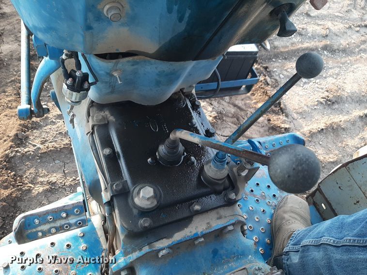 image for item DV9893 Ford  5900 tractor