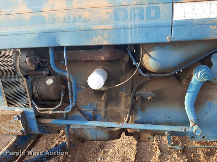 image for item DV9893 Ford  5900 tractor