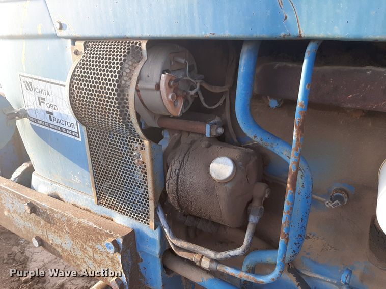 image for item DV9893 Ford  5900 tractor