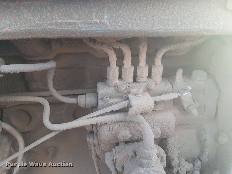 image for item DV9893 Ford  5900 tractor