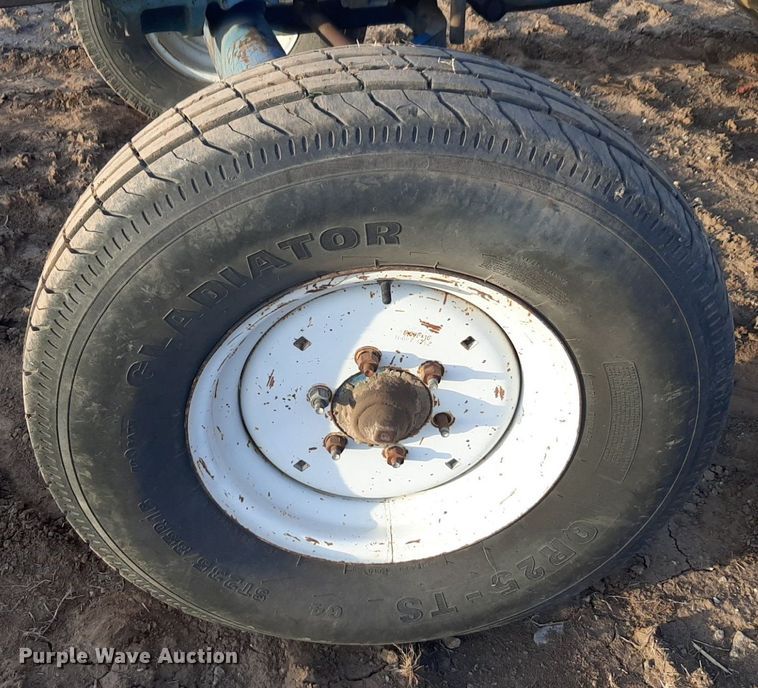 image for item DV9893 Ford  5900 tractor