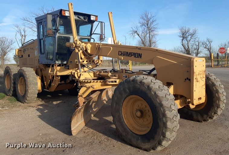 image for item DV9894 1998 Champion 720A motor grader