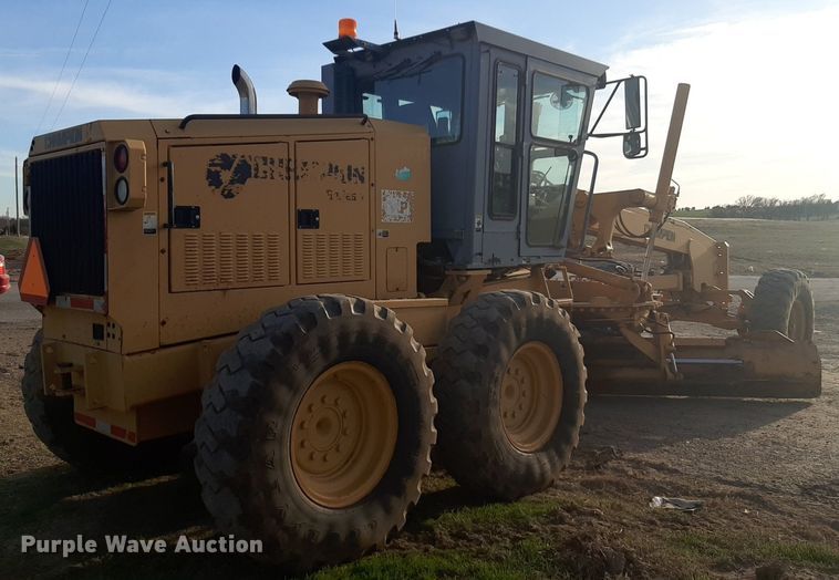 image for item DV9894 1998 Champion 720A motor grader