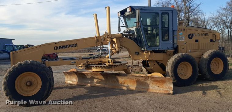 image for item DV9894 1998 Champion 720A motor grader