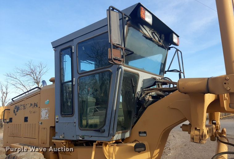 image for item DV9894 1998 Champion 720A motor grader