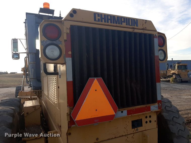 image for item DV9894 1998 Champion 720A motor grader