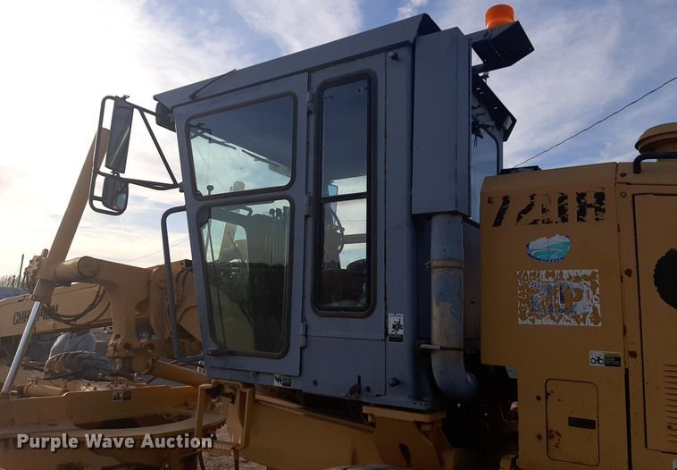 image for item DV9894 1998 Champion 720A motor grader