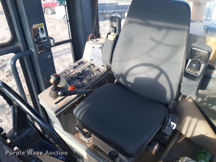 image for item DV9894 1998 Champion 720A motor grader