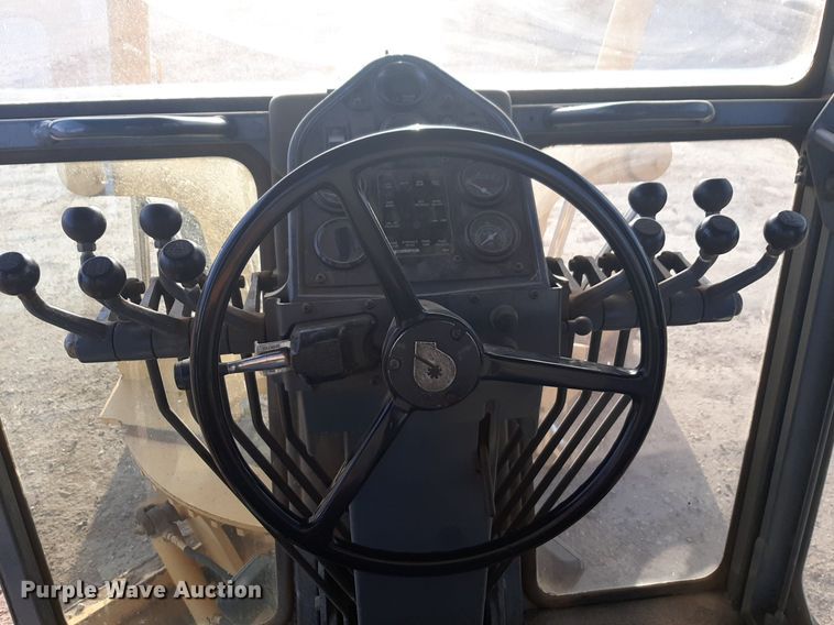 image for item DV9894 1998 Champion 720A motor grader