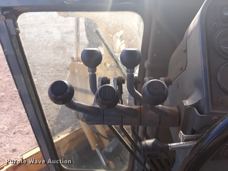 image for item DV9894 1998 Champion 720A motor grader