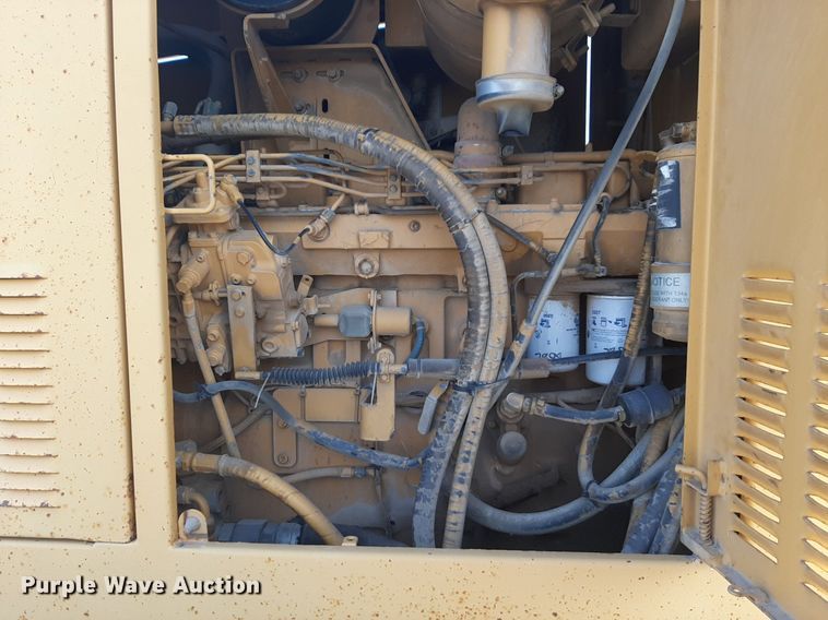 image for item DV9894 1998 Champion 720A motor grader