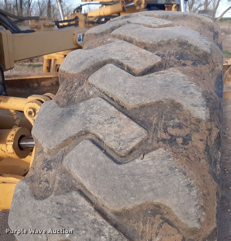 image for item DV9894 1998 Champion 720A motor grader