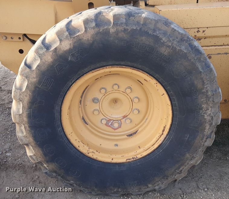 image for item DV9894 1998 Champion 720A motor grader