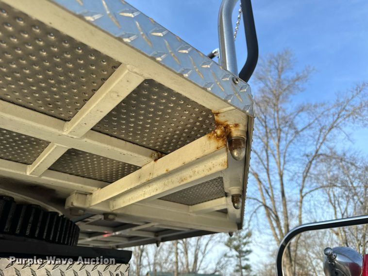 image for item EH6552 1996 Pierce Quint fire truck