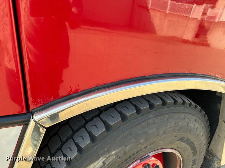 image for item EH6552 1996 Pierce Quint fire truck