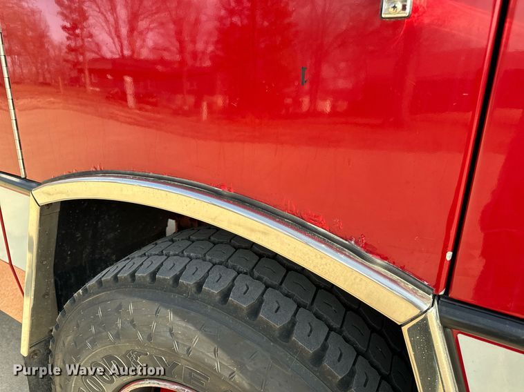 image for item EH6552 1996 Pierce Quint fire truck