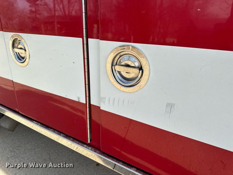 image for item EH6552 1996 Pierce Quint fire truck